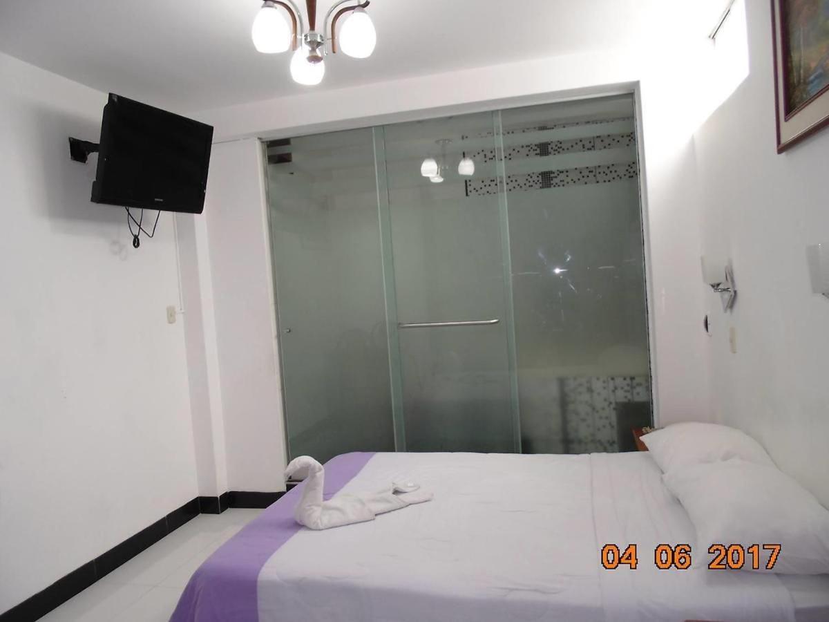 Hotel Bayovar Пиура Екстериор снимка